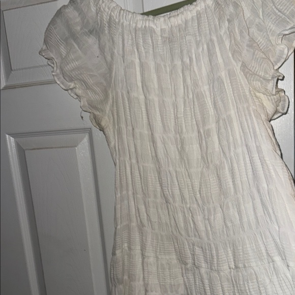 Max Studio Ivory Ruffled Blouse - Picture 4 of 4